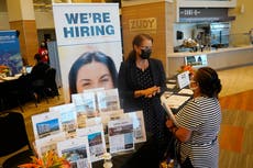 Pedidos de ayuda por desempleo EEUU caen a mínimos