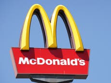 Trabajadores de McDonald’s planean huelga masiva por acoso y agresión sexual