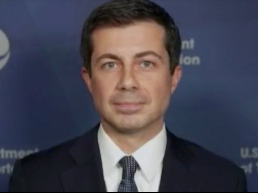 Pete Buttigieg responde a Tucker Carlson por decir que estaba ‘tratando de averiguar cómo amamantar’