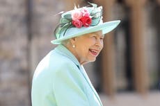 La reina Isabel II encontró una babosa muerta en su ensalada y se la envió en una nota al personal de cocina