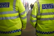 Chico de 15 años acusado de asesinato después de que apuñalara a su víctima de 18 años hasta la muerte