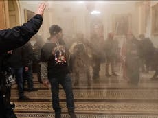 Algunos acusados por los disturbios del Capitolio optan por representarse a sí mismos