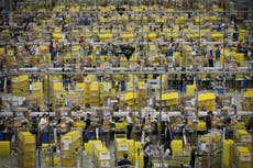 Amazon ofrece bonos de 4 mil dólares en campaña de reclutamiento navideña por temor de escasez de mano de obra