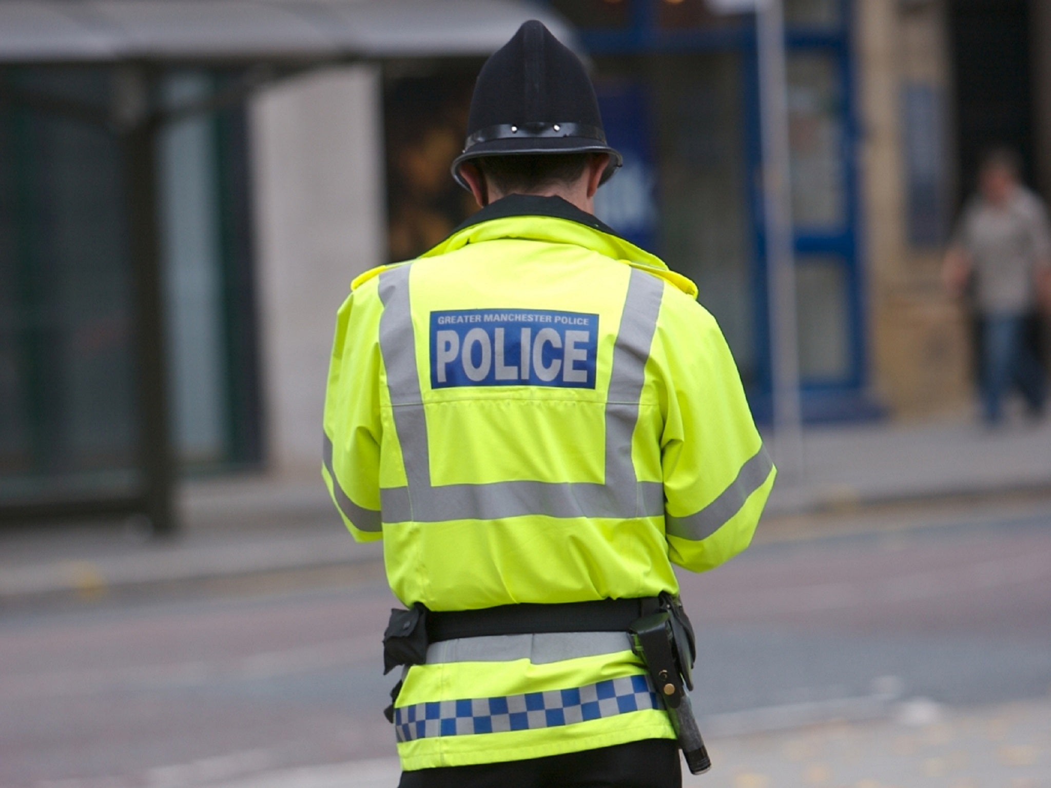 Un oficial de policía de Greater Manchester ha sido acusado de delitos de abuso sexual infantil
