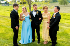 Estudiante estadounidense muere después de asfixiarse en competencia de comer hot dogs