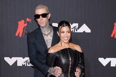 Kourtney Kardashian comparte nuevas fotos de la propuesta matrimonial de Travis Barker