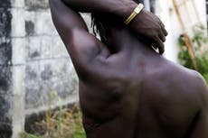 Nigerianos exigen justicia, un año después de protestas