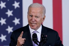 Biden dice muchas groserías pero siempre se disculpa frente a mujeres, según informe