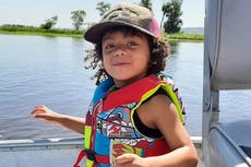 Niño desaparecido de tres años encontrado muerto en callejón después del asesinato de su madre