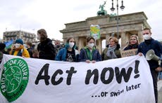 Activistas ambientales protestan en todo el mundo