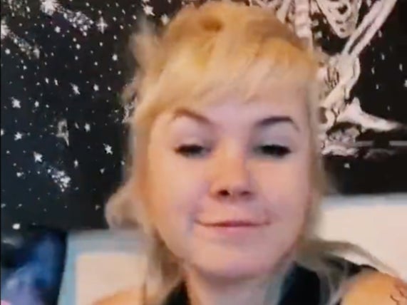 Tiroteo de Alec Baldwin: Abogado de Armourer afirma que trabajador de Rust “descontento” plantó rondas reales como “sabotaje para el set”