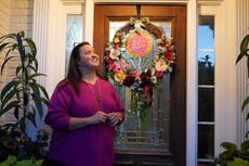 Intérprete en cortes recuerda su pasado como migrante