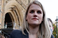 Desinformación, violencia y redes sociales: Cinco cosas que aprendimos de los archivos de Facebook