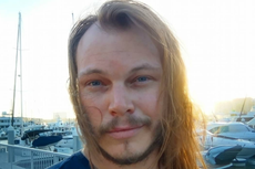 Actor de Rust dice que la escena en la que le dispararon se sintió “potencialmente mortal”