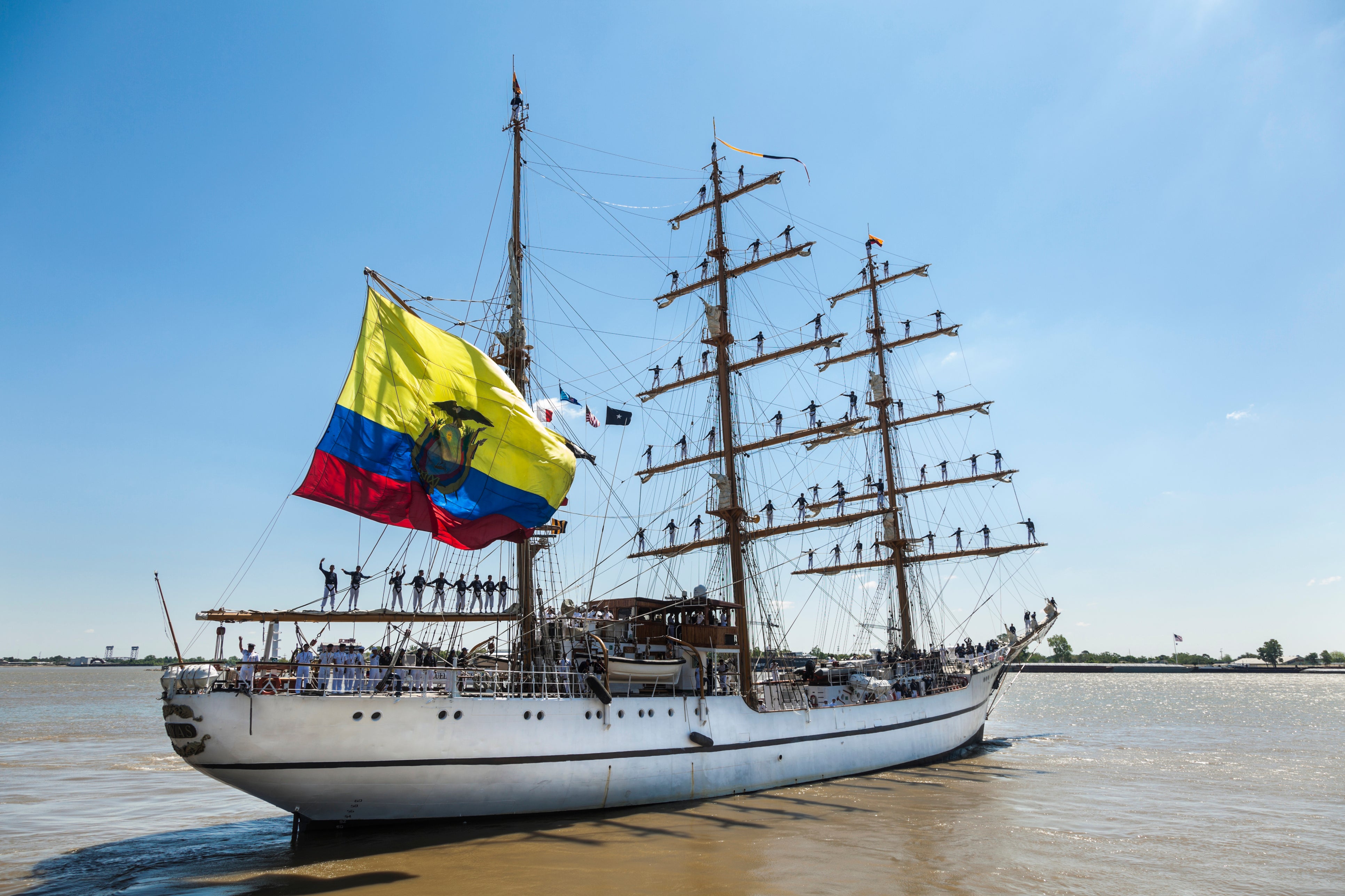 <p>El ejército ecuatoriano aseguró que el Guayas estaba realizando un ejercicio de entrenamiento en el momento en que notó el submarino de contrabando en las aguas.</p>