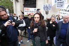 Julian Assange: familia y simpatizantes se reúnen en el Tribunal Superior para audiencia de apelación de extradición