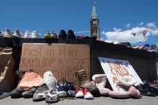 Papa Francisco acepta viaje a Canadá en busca de reconciliación con indígenas