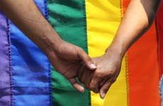 Organización LGBT+ lanza línea de ayuda sobre terapia de conversión mientras gobierno planea prohibirla