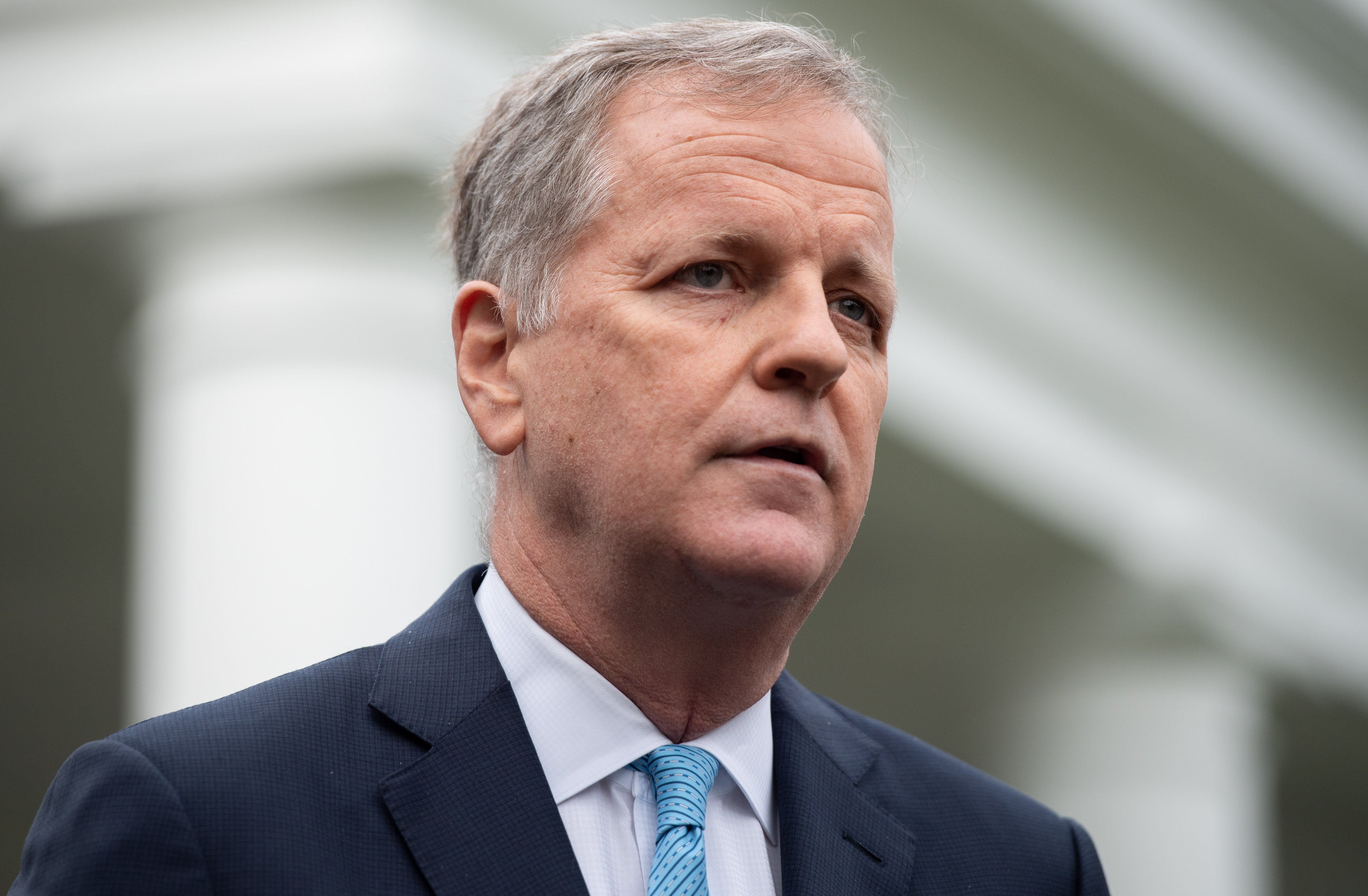 “Esto debe terminar”: CEO de American Airlines advierte a pasajeros violentos tras ataque a tripulación