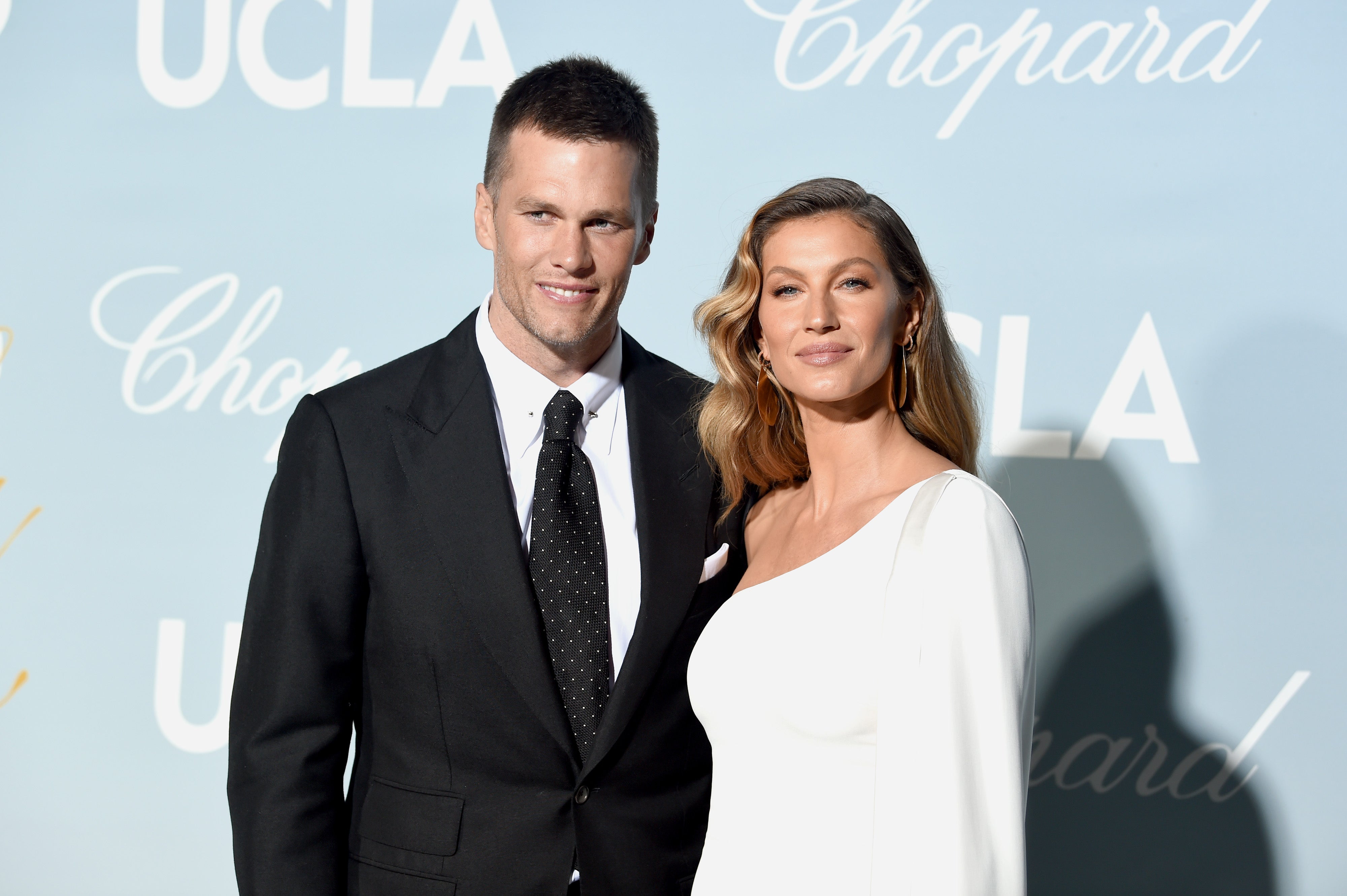 Tom Brady dice que él y Gisele Bündchen enfrentan ‘tema muy difícil’ y desearía estar ‘allí más’ con los niños