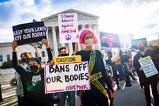 Kavanaugh señala trampa importante en la ley antiaborto de Texas para propietarios conservadores de armas