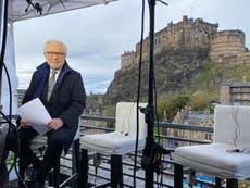 Wolf Blitzer, de CNN, es objeto de burlas por reportar sobre la Cop26 desde Edimburgo, mientras la conferencia se desarrolla en Glasgow