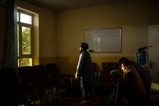 Hospital afgano: Médicos no cobran, adoptan leyes islámicas