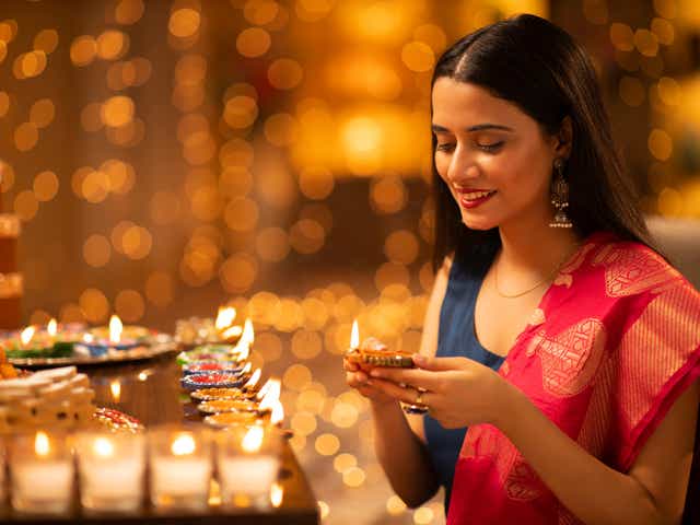 <p>Diwali, también conocido como Deepavali o Dipavali, es uno de los festivales más importantes de la fe hindú. </p>