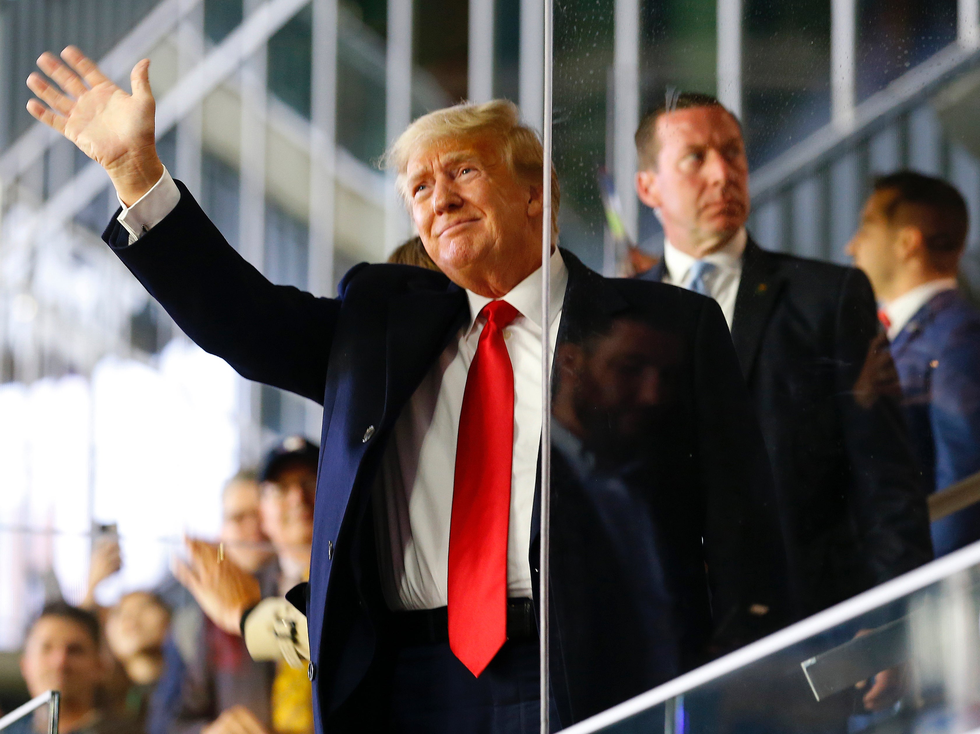 Trump se burla de Biden por resultado en Virginia y alardea que reclamará la Casa Blanca en 2024