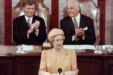 Obama, Pelosi y McConnell encabezan homenajes estadounidenses a la reina Isabel II: “Una cátedra de gracia”