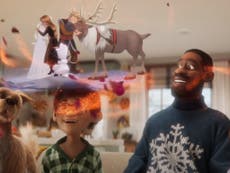 Anuncio navideño de Disney deja a espectadores con lágrimas por dulce historia de padrastro