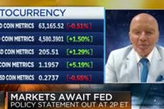 Inversor se burla de la criptomoneda como “religión” sobre la moneda real