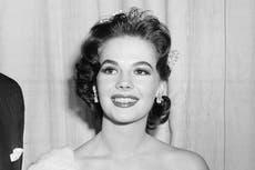 Natalie Wood fue abusada por Kirk Douglas, alega su hermana