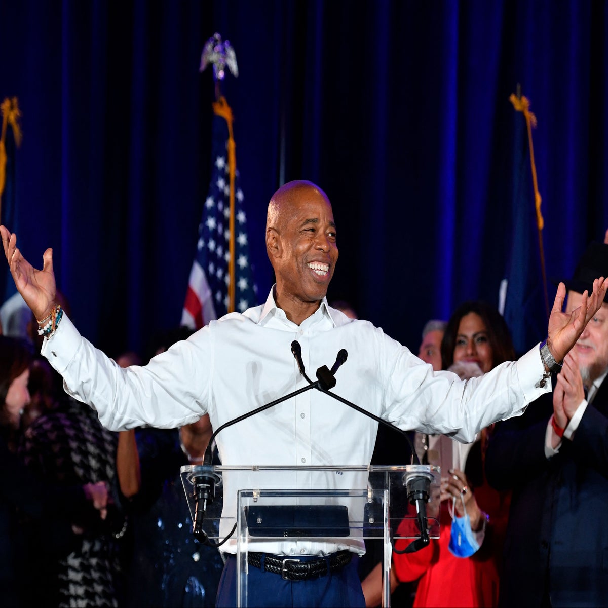 Eric Adams promete tomar los primeros tres cheques de pago como alcalde de Nueva  York en Bitcoin | Independent Español