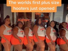 Mujeres de talla grande con uniformes de Hooters provocan debate tras video viral en TikTok