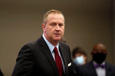 Republicanos resisten orden de vacunarse contra el COVID-19