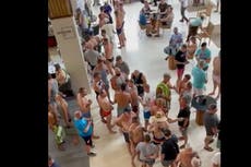 Estadounidense resulta herido en tiroteo entre narcotraficantes en resort de Cancún