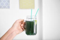 Esto es lo que debes saber antes de tomar espirulina