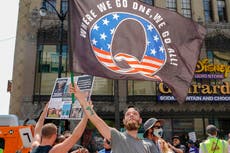 Los seguidores de QAnon que fueron a Dallas a buscar a JFK Jr se niegan a irse