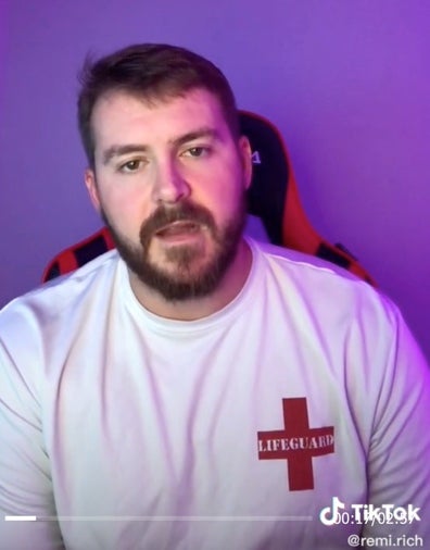 Médico de Astroworld dice que encontró a tres personas inconscientes en solo 10 minutos durante presentación de Travis Scott