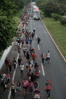 México: Caravana cambia su ruta; ahora se dirige a EEUU