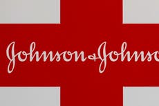 Corte en Oklahoma anula fallo de opioides contra J&J