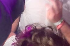 Astroworld: TikTok muestra a asistentes apilados unos sobre otros y gritando por ayuda