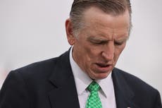 Cómo Paul Gosar se transformó de dentista local a “luchador por la libertad” de extrema derecha