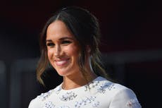 Meghan Markle afirmó que Harry enfrentó “reprimendas constantes” de la familia real por su padre