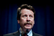 Biden nombra a Robert Califf para dirigir de nuevo FDA