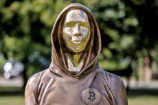 El creador de Bitcoin, Satoshi Nakamoto, ya es la 15ª persona más rica del mundo