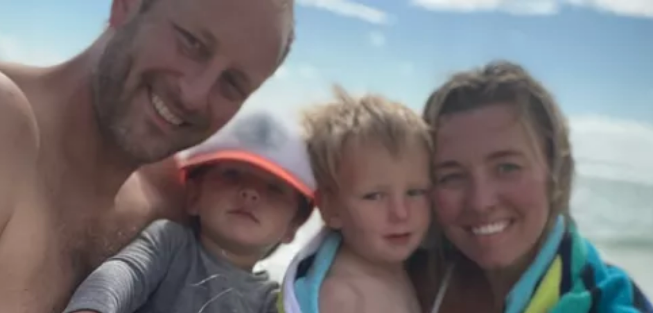 Niña de 11 años, única sobreviviente en accidente de avión después de que su padre la protegiera en un abrazo