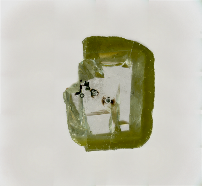 Encuentran primer mineral de las profundidades de la superficie de la Tierra: “No debería estar ahí”