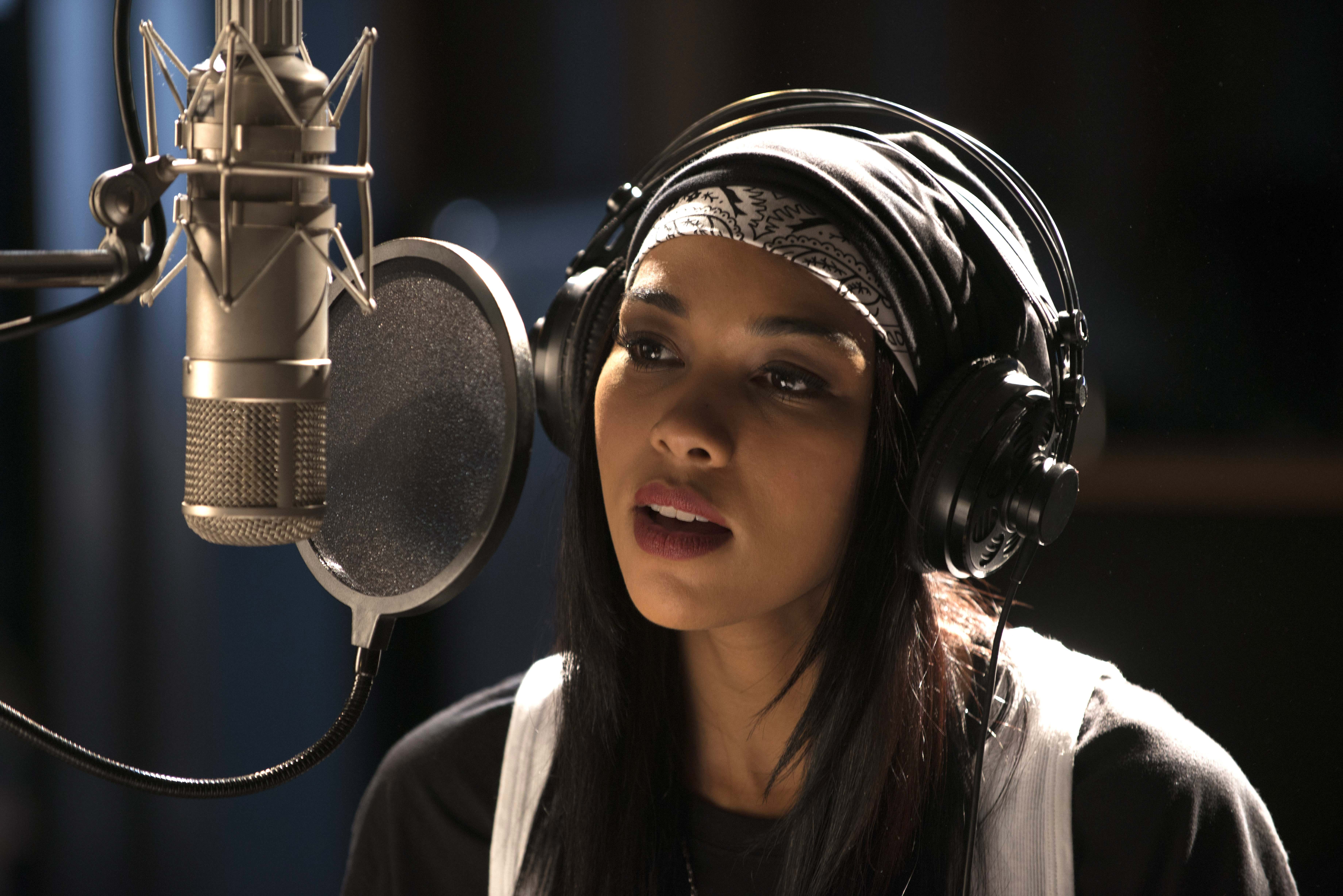 Shipp como Aaliyah en la controvertida película biográfica de Lifetime de 2014